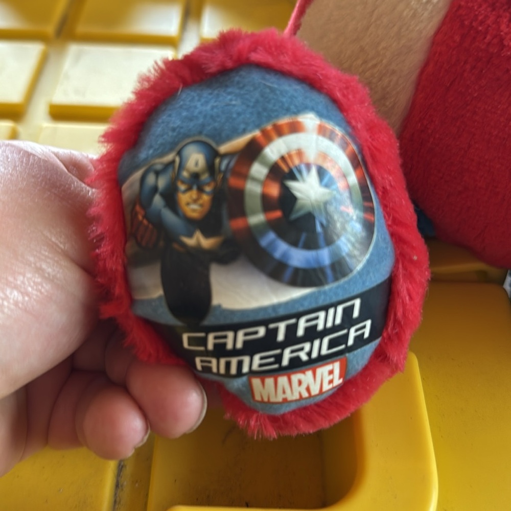 Build-A-Bear Captain America bear - Picture 2 of 3